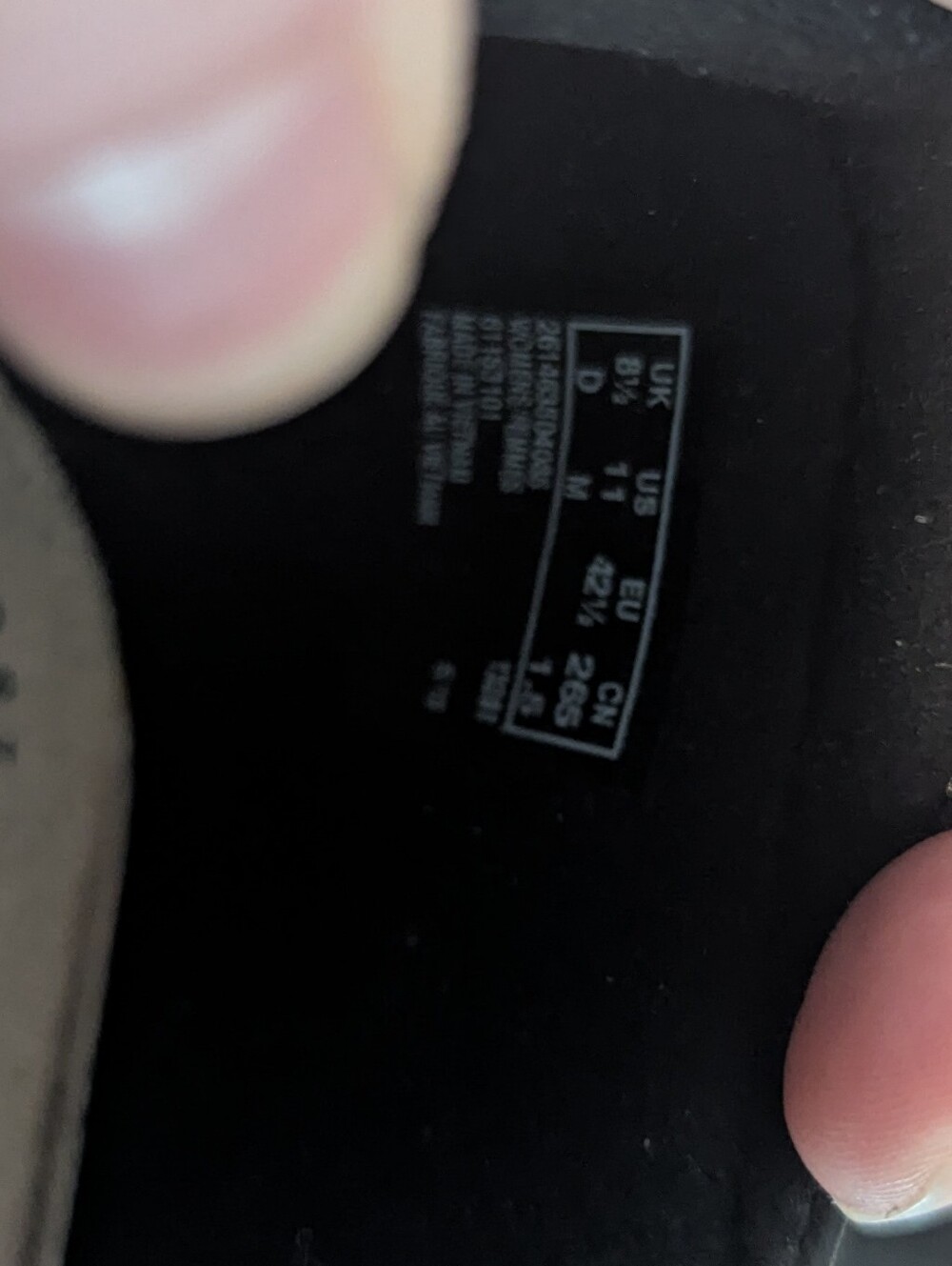 Clarks Shoes - Picture 5 of 5